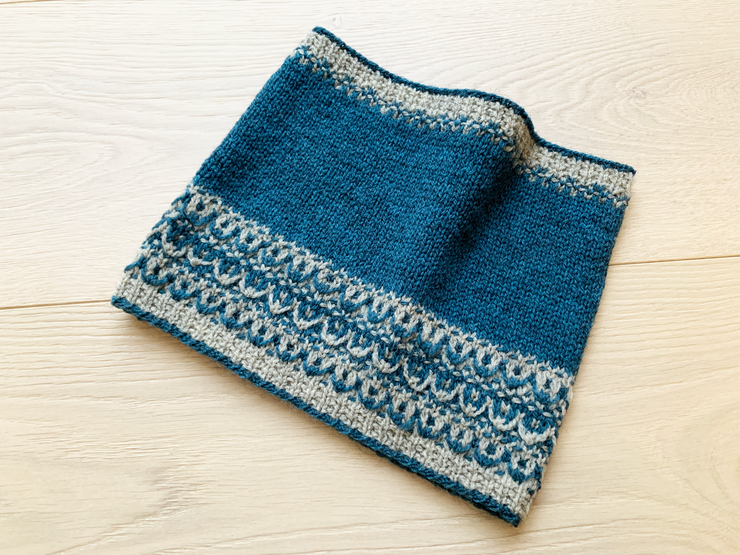 Tiny Boats by Elizabeth Doherty. Cowl with slip-stitch patterns, reminiscent of the Viking sailing ships